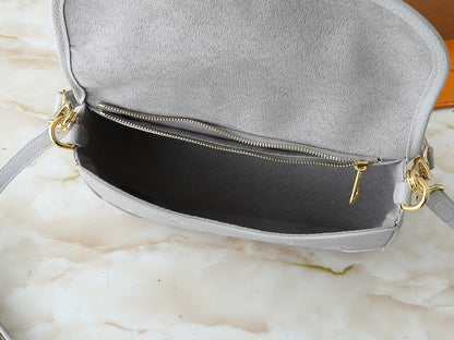 Chic & Stylish Bags