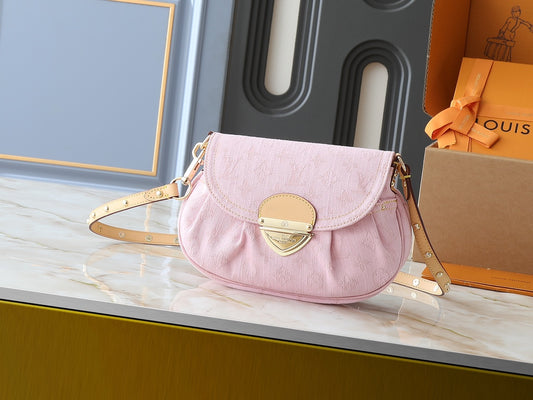 Chic & Stylish Bags