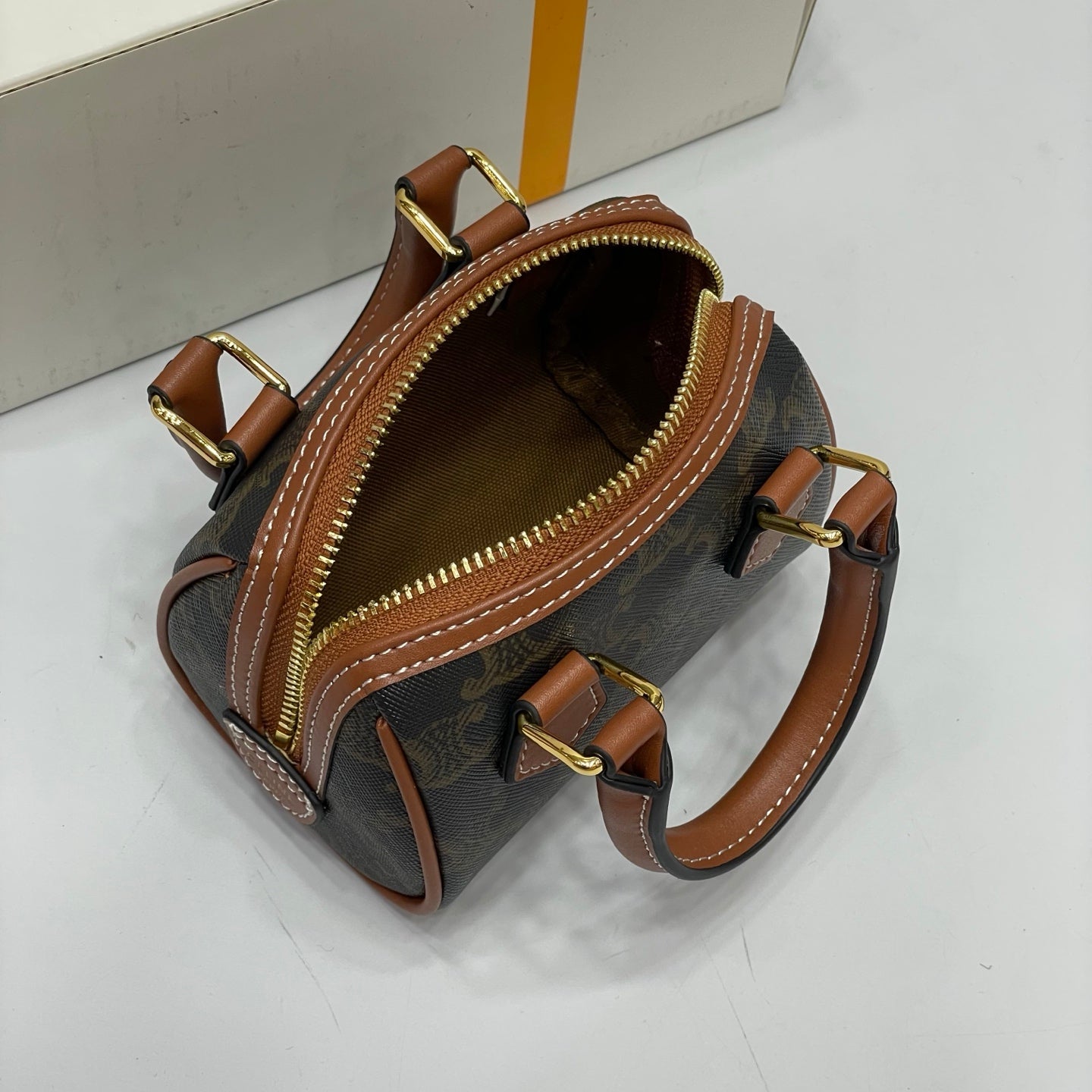 Chic & Stylish Bags