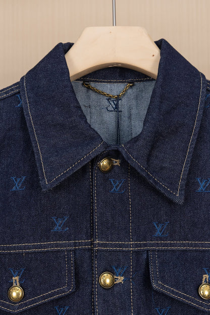 MINIMALIST STREET STYLE