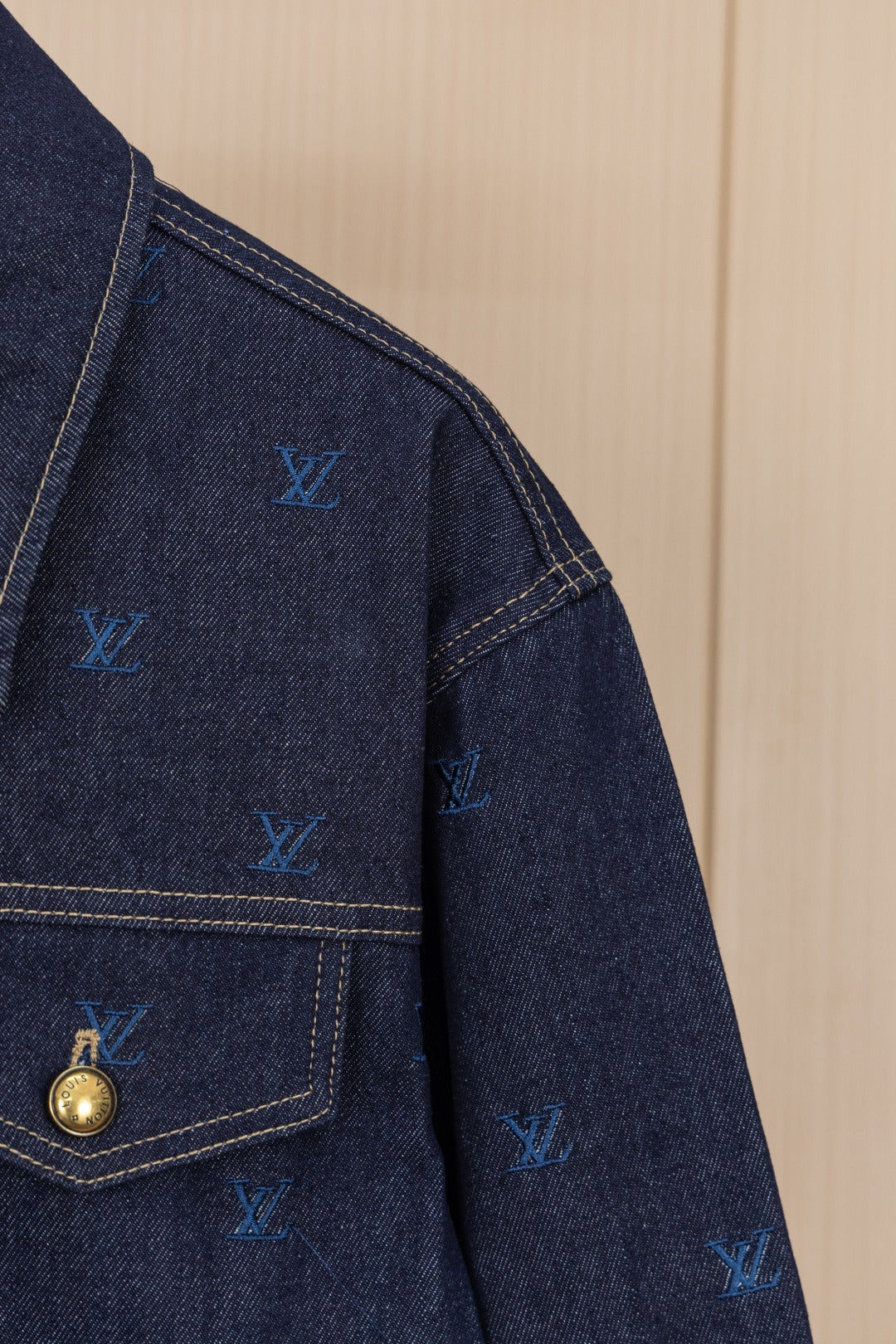 MINIMALIST STREET STYLE