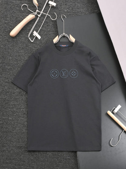 MINIMALIST STREET STYLE