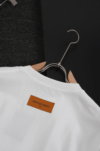 MINIMALIST STREET STYLE