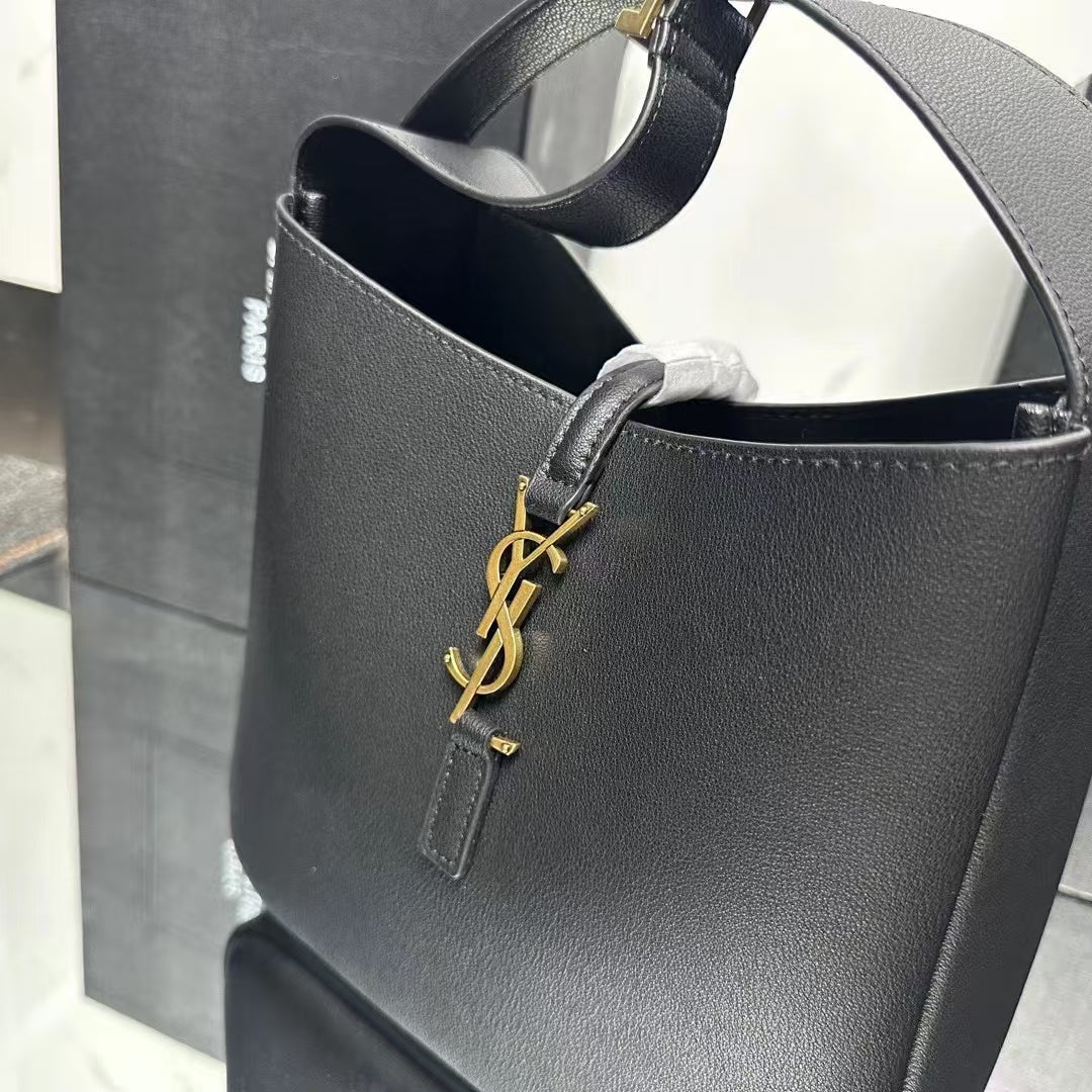 Chic & Stylish Bags