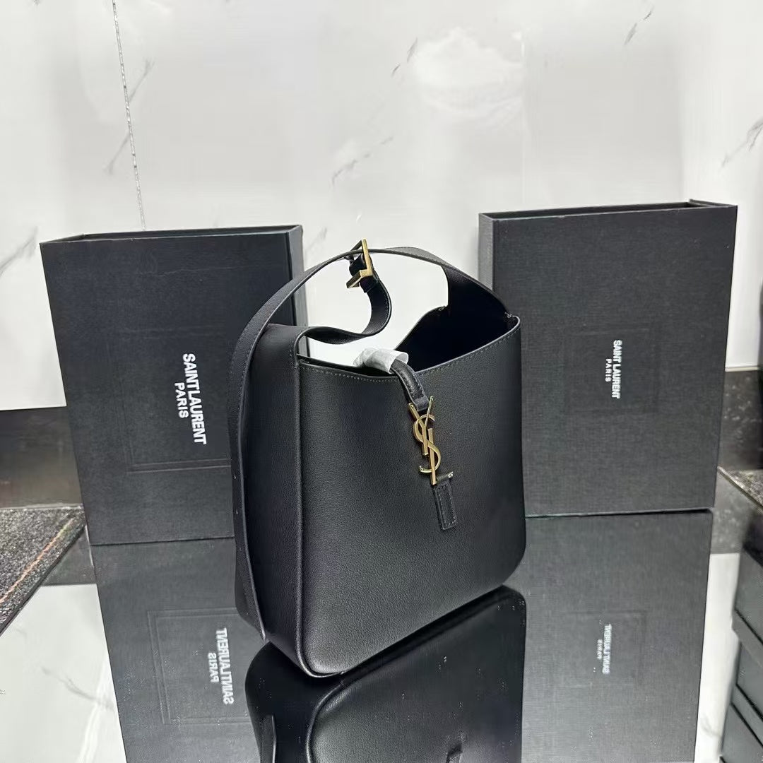 Chic & Stylish Bags