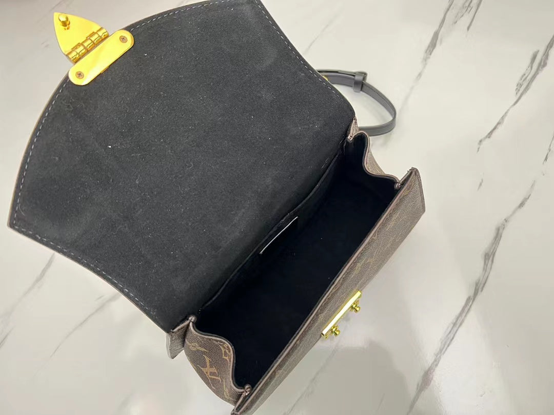 Chic & Stylish Bags