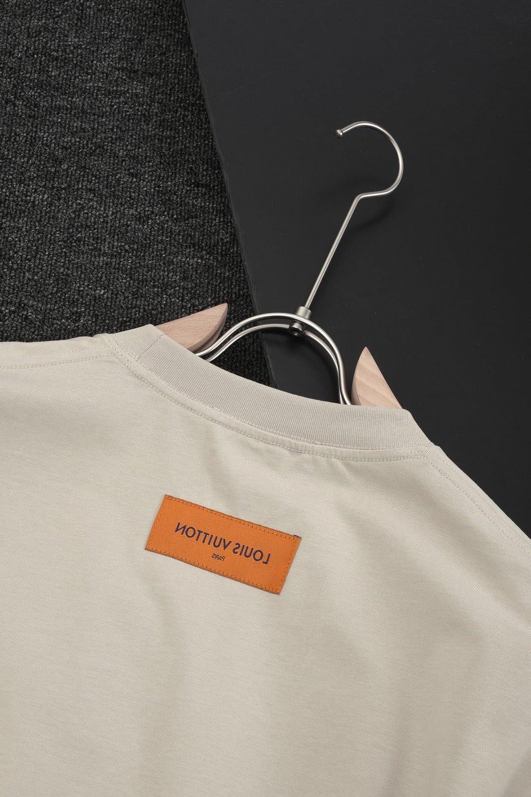 MINIMALIST STREET STYLE