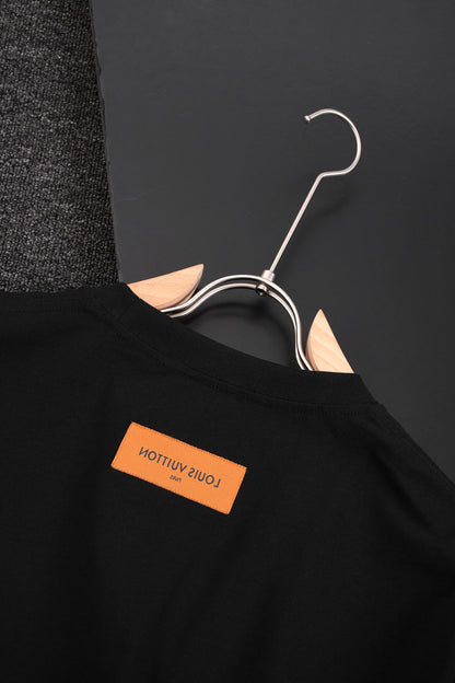 MINIMALIST STREET STYLE