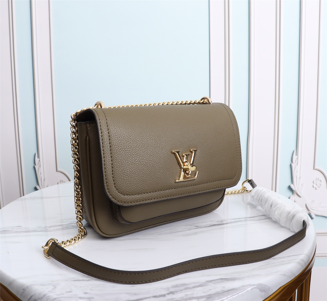 Chic & Stylish Bags
