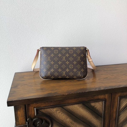 Chic & Stylish Bags